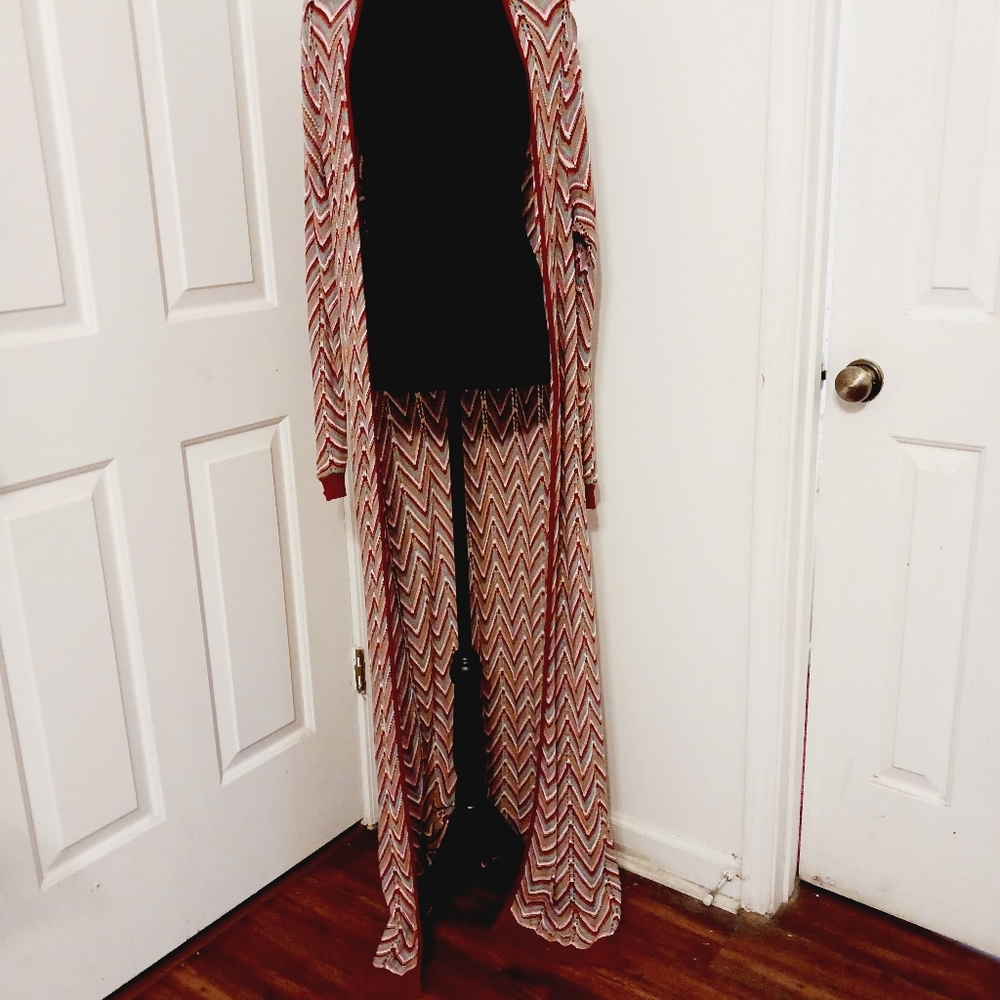 Sweater - Picture 8 of 9